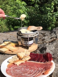 Apéro Cheese, mini set à raclette, set fondue portable, rechaud à fondue et  grill portable outdoor. Design, pliable, léger – Apéro Cheese - Le meilleur  appareil à raclette